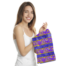 Load image into Gallery viewer, Golden Daisies - Purple pattern : Small towel for face and hands - 16&#39;&#39; x 24&#39;&#39; - 40cm x 60cm - Free standard shipping
