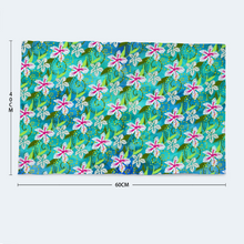 Load image into Gallery viewer, Golden Daisies - Turquoise pattern : Small towel for face and hands - 16&#39;&#39; x 24&#39;&#39; - 40cm x 60cm - Free standard shipping
