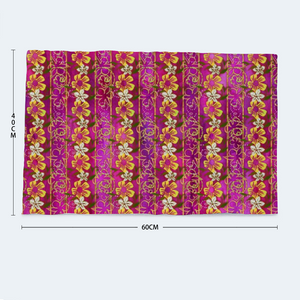 Golden Daisies - Magenta pattern : Small towel for face and hands - 16'' x 24'' - 40cm x 60cm - Free standard shipping