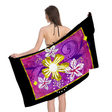 Load image into Gallery viewer, Golden daisies - Single Daisy : Large body towel for Bath and the sea - 35&#39;&#39; x 59&#39;&#39; -  90cm x 150cm  - Free standard shipping
