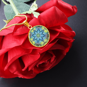 Magic Stardust - Green Pattern : Round Charm, Gold or Silver Plated, with strong chain necklace   - In luxury packaging - Free standard shipping
