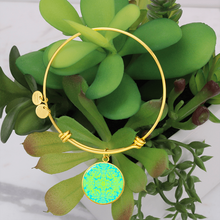 Load image into Gallery viewer, round template - Engraving Window Engraving Window : Round Charm Bracelet, Gold or Silver Plated  - In luxury packaging - Free standard shipping
