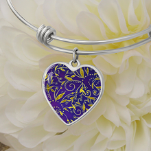 Load image into Gallery viewer, Nightfall Celebration : Heart charm Bracelet, Gold or Silver Plated  - In luxury packaging - Free standard shipping
