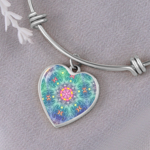 Load image into Gallery viewer, heart1-main Magic Stardust : Heart charm Bracelet, Gold or Silver Plated  - In luxury packaging - Free standard shipping
