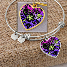 Load image into Gallery viewer, Glowing Flowers : Heart charm Bracelet, Gold or Silver Plated  - In luxury packaging - Free standard shipping
