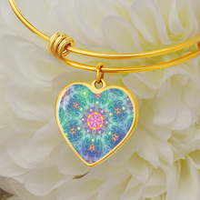 Load image into Gallery viewer, heart1-main Magic Stardust : Heart charm Bracelet, Gold or Silver Plated  - In luxury packaging - Free standard shipping

