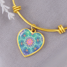 Load image into Gallery viewer, heart1-main Magic Stardust : Heart charm Bracelet, Gold or Silver Plated  - In luxury packaging - Free standard shipping
