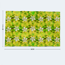 Load image into Gallery viewer, Golden Daisies - Green pattern: Small towel for face and hands - 16&#39;&#39; x 24&#39;&#39; - 40cm x 60cm - Free standard shipping
